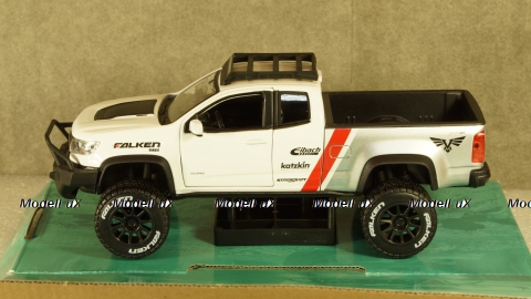 Chevrolet Colorado ZR2 Pick Up 2017 white, 32534, Maisto 1:24