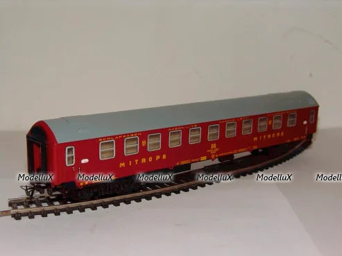 Вагон пассажирский 4-х осный, HO (1:87)