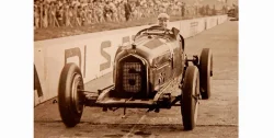 Alfa Romeo P3 Caracciola, winner GP Monza 1932 #6 Limited Edition, M-221, CMC 1:18