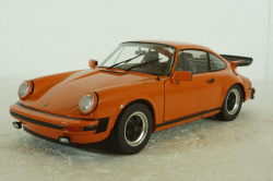 Porsche 911 Carrera 3.2 1984 orange, 1802609, Solido 1:18