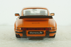 Porsche 911 Carrera 3.2 1984 orange, 1802609, Solido 1:18