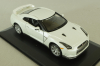 Nissan GT-R 2009 white, Bburago 1:32