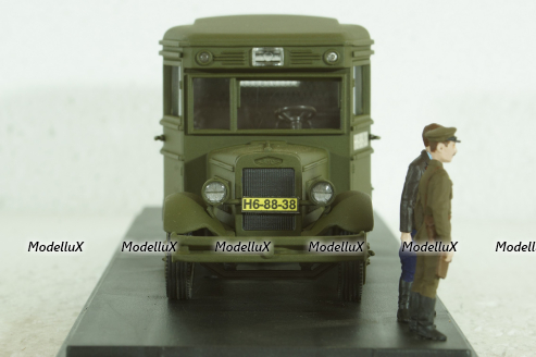 Зис-8 из к/ф Место встречи изменить нельзя с 2-мя фигурками, Miniclassic 1:43 Вариант 2!
