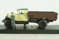 Зис-5 гражданский 1946, с фигуркой, Miniclassic 1:43