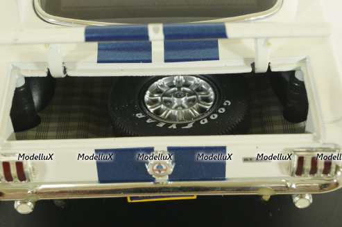 Shelby GT 350, white DC35001, Shelby Collectibles 1:18 Уценка!