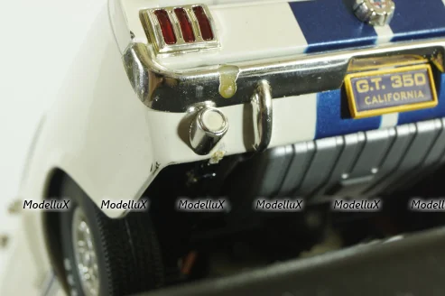Shelby GT 350, white DC35001, Shelby Collectibles 1:18 Уценка!