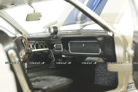 Shelby GT 350, white DC35001, Shelby Collectibles 1:18 Уценка!