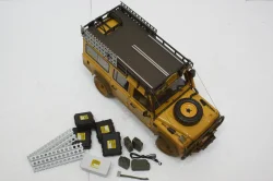 Land Rover Defender 110 Rally Camel Trophy 1993 Dirty Version, ALM810309, Almost Real 1:18