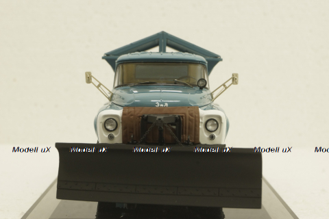 Зил-130 ПР-130 Пескоразбрасыватель, Ленинград 1968г, 113023, РЕПЛИКА DiP Models 1:43