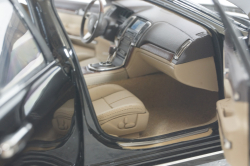 Cadillac SLS Seville 2006, CSLS001, Dealer Edition 1:18