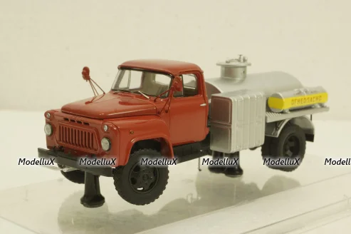 Газ-52 МЗ-3607 Автомобиль-заправщик, Автопром 50 лет 1974 г, 105229, РЕПЛИКА DiP Models 1:43
