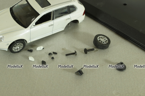 Porsche Cayenne S, white, China 1:43 на запчасти!