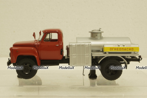Газ-52 МЗ-3607 Автомобиль-заправщик, Автопром 50 лет 1974 г, 105229, РЕПЛИКА DiP Models 1:43
