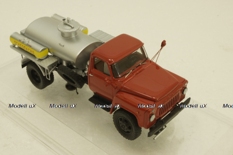 Газ-52 МЗ-3607 Автомобиль-заправщик, Автопром 50 лет 1974 г, 105229, РЕПЛИКА DiP Models 1:43