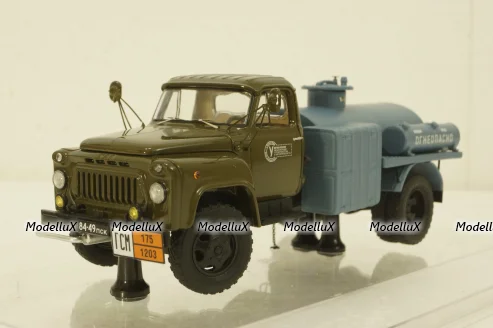 Газ-52 МЗ-3607 Автомобиль-заправщик г. Великие Луки, Агропромстрой 1979 г.,105227, РЕПЛИКА DiP Models 1:43