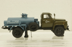 Газ-52 МЗ-3607 Автомобиль-заправщик г. Великие Луки, Агропромстрой 1979 г.,105227, РЕПЛИКА DiP Models 1:43