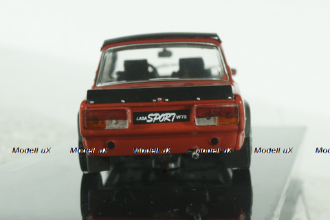 Ваз-2105 Lada 1200 VFTS 1983 red/black, CLC480N.22, IXO 1:43