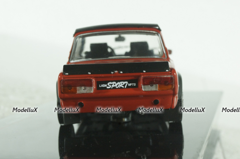 Ваз-2105 Lada 1200 VFTS 1983 red/black, CLC480N.22, IXO 1:43