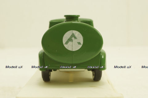 Dodge Tanker Attock oil, 1913-1988, green, Solido 1:43