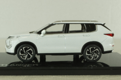 Mitsubishi Outlander 2022, white, CMD 1:43