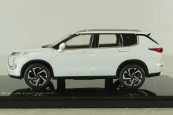Mitsubishi Outlander 2022, white, CMD 1:43