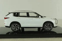 Mitsubishi Outlander 2022, white, CMD 1:43