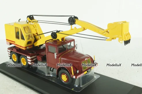 Tatra 111 D030 A 1958, red, TRU042.22, IXO 1:43