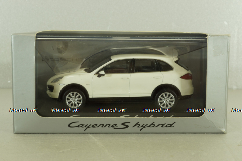 Porsche Cayenne S Hybrid (958) 2010, white, WAP0200040B, Minichamps 1:43 Уценка!