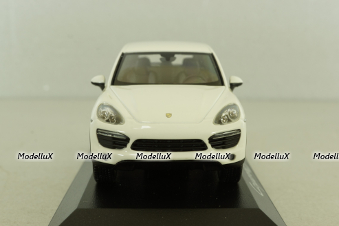 Porsche Cayenne S Hybrid (958) 2010, white, WAP0200040B, Minichamps 1:43 Уценка!