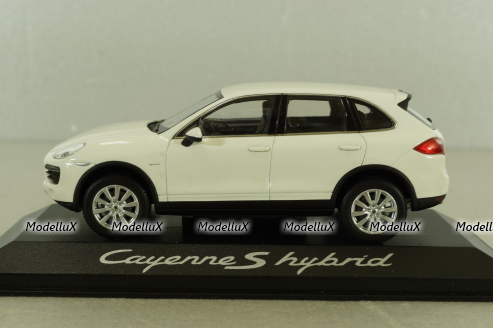 Porsche Cayenne S Hybrid (958) 2010, white, WAP0200040B, Minichamps 1:43 Уценка!