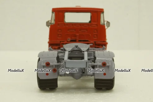 Skoda-110 тягач, красный, АвтоИстория 1:43
