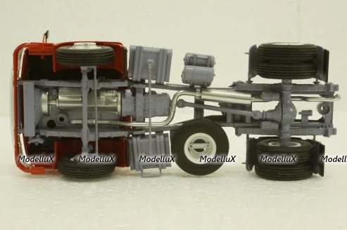 Skoda-110 тягач, красный, АвтоИстория 1:43
