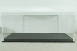 Бокс для моделей с кожаной подставкой - Черный, 30,6*14,6*11,3 (Д*В*Ш), LUXBOX 1:18