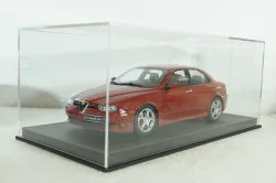 Бокс для моделей с кожаной подставкой - Черный, 30,6*14,6*11,3 (Д*В*Ш), LUXBOX 1:18