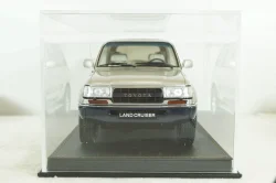Бокс для моделей с кожаной подставкой - Черный, 30,6*14,6*11,3 (Д*В*Ш), LUXBOX 1:18