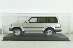 Бокс для моделей с кожаной подставкой - Черный, 30,6*14,6*11,3 (Д*В*Ш), LUXBOX 1:18