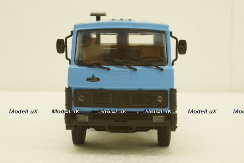 Маз-6422 тягач 1978г синий, 100589, АвтоИстория 1:43