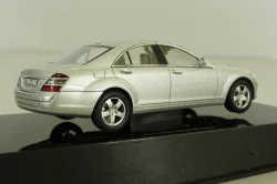 Mercedes S 500 (W221) 2006, silver, 56201, Autoart 1:43