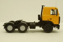 Маз-6422 тягач 1989г желтый, 100565, АвтоИстория 1:43