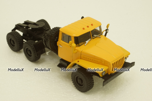 Урал-44202 тягач желтый, АвтоИстория 1:43