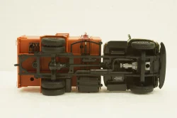 КО-413(130) мусоровоз, 101388, АвтоИстория 1:43 Уценка!