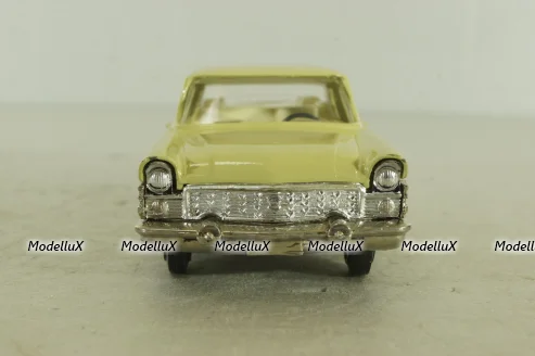 Газ-13 Чайка, бежевая,Тантал/Радон 1:43