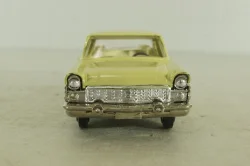 Газ-13 Чайка, бежевая,Тантал/Радон 1:43