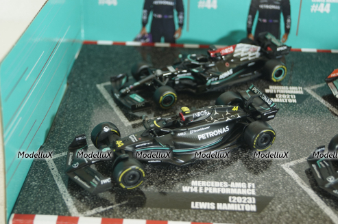 Mercedes AMG Petronas Set F1 4X W14 Team, Набор болидов Mercedes GP из 4х машин Формула 1 , BU38093-PACK, Bburago 1:43
