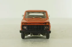 Ваз-2121 Нива с прицепом скиф,Тантал/Радон 1:43