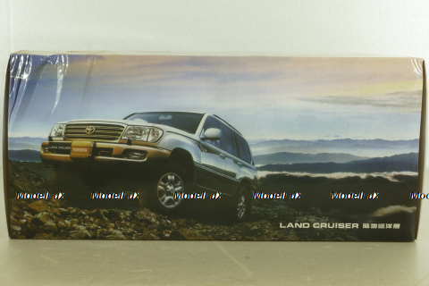 Toyota Land Cruiser 100, 2003 green, Paudi 1:18