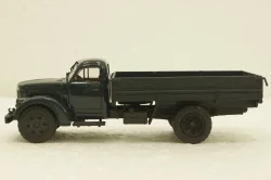 УралЗис-355М, зеленый, АвтоИстория 1:43