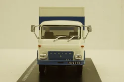 Saviem SG 2 MB 38 Fourgon frigorifique Chambourcy (1969), Hachette 1:43