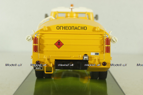ТЗА-7,5(200) Аэрофлот, топливозаправщик на шасси Маз-500, TruckTyr 1:43