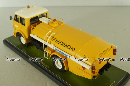 ТЗА-7,5(200) Аэрофлот, топливозаправщик на шасси Маз-500, TruckTyr 1:43